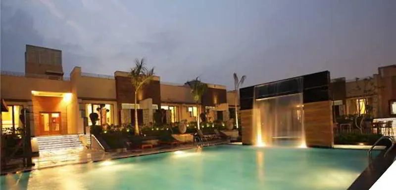 Keys Select By Lemon Tree Hotels, טריואנדרום מלון